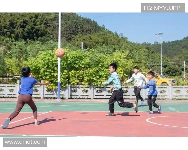 名篮球的魅力与精神传承探索运动员成长与团队合作的完美结合 名篮球的魅力与精神传承探索运动员成长与团队合作的完美结合
